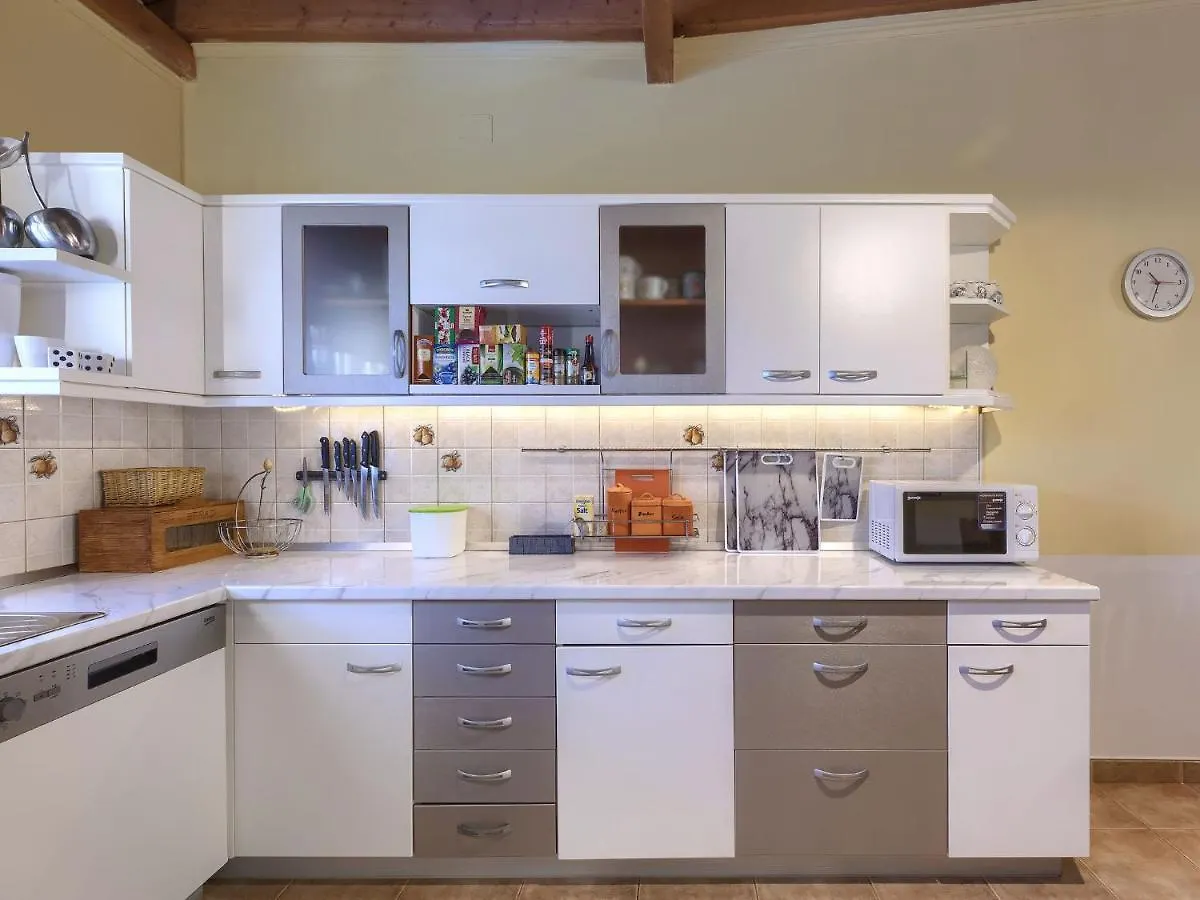 Holiday Home Cherry - Mdn149 By Interhome Liznjan 0*,